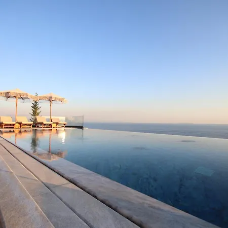Villa Acropolis